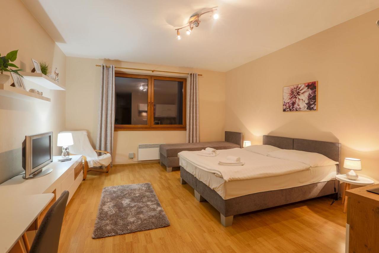 Apartmanovy Dom Fatrapark 1 S Wellness - Hlavna Recepcia Ружомберок Екстериор снимка