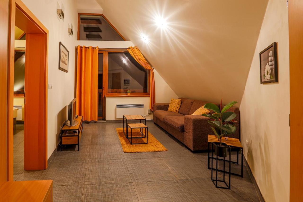 Apartmanovy Dom Fatrapark 1 S Wellness - Hlavna Recepcia Ружомберок Екстериор снимка