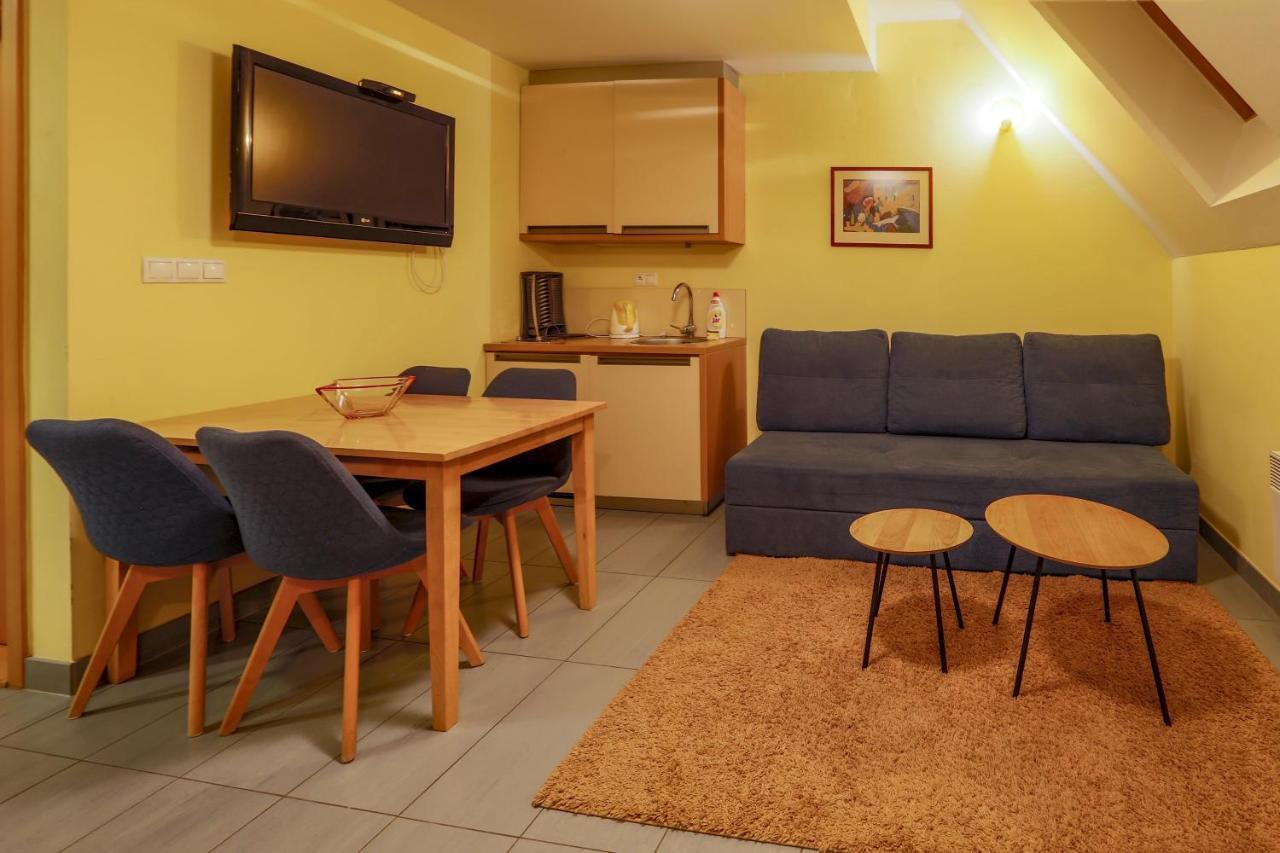 Apartmanovy Dom Fatrapark 1 S Wellness - Hlavna Recepcia Ружомберок Екстериор снимка